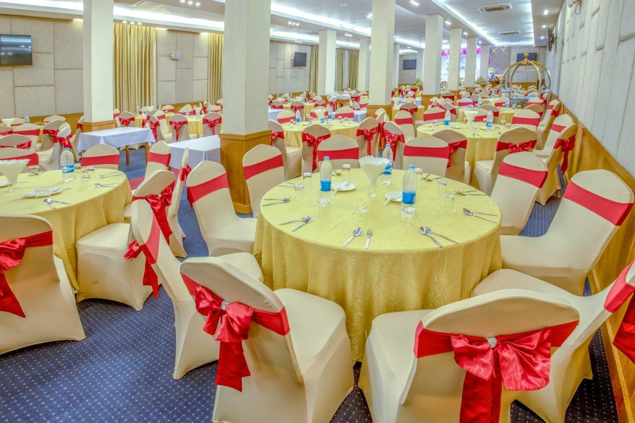 Ngwe Moe Hotel Моламьяйн Экстерьер фото